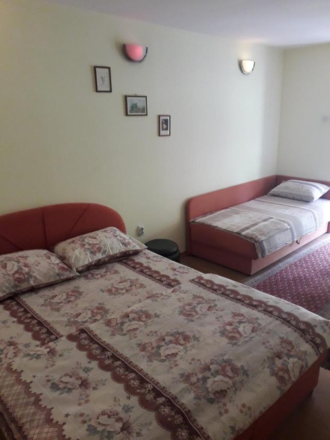 Bed and Breakfast Prenociste Vitas Miljevina Exterior foto