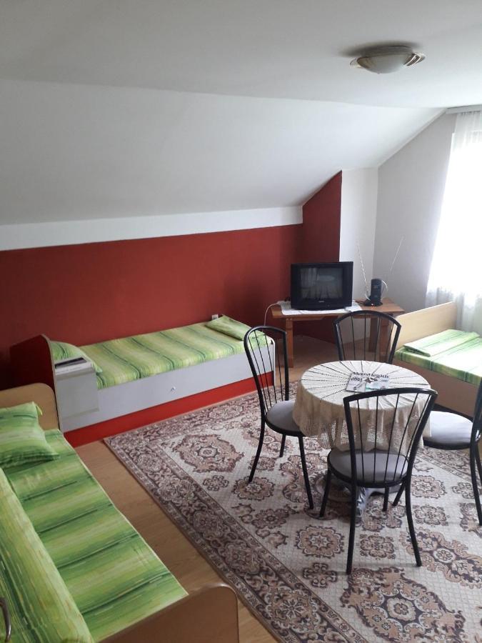 Bed and Breakfast Prenociste Vitas Miljevina Exterior foto