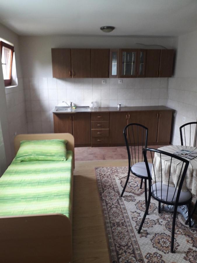 Bed and Breakfast Prenociste Vitas Miljevina Exterior foto